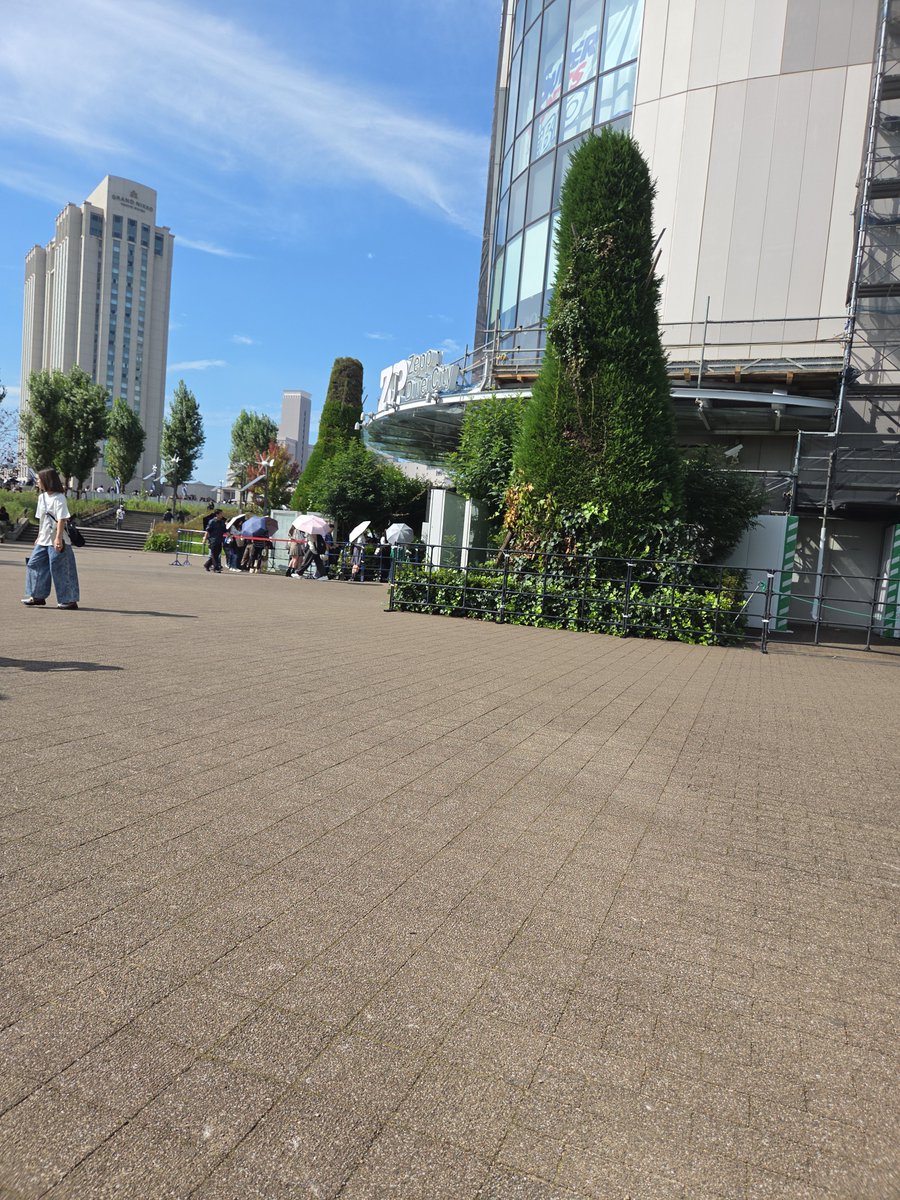 ends_runa's tweet photo. @haRuuuua05 現在こちらにいます、！荷物もあり動けない為申し訳ないのですがこちらに向かっていただけると幸いです😭🙏🏻 https://t.co/yijlTdB32x
