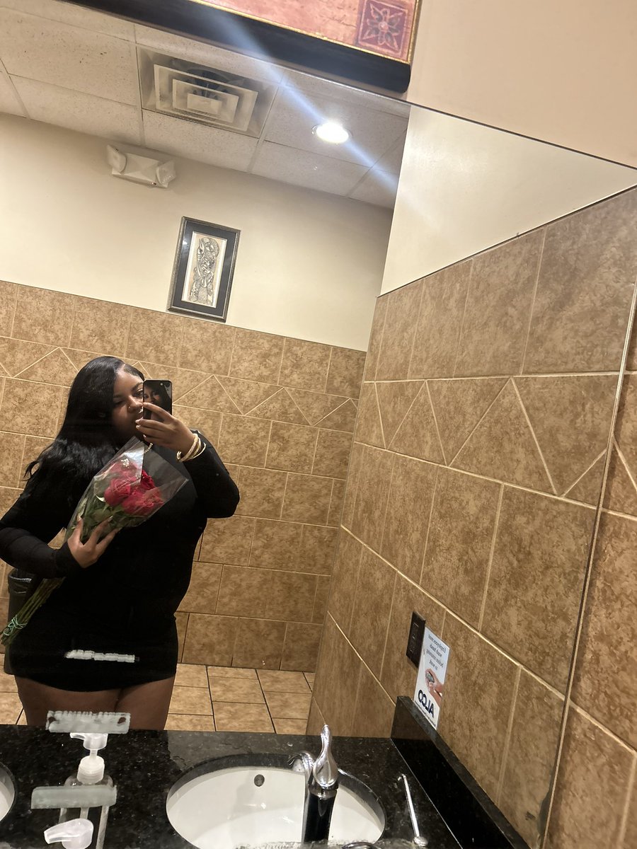 cashae_f's tweet photo. I love being a libra 🥹 https://t.co/DBrkSuwgNy