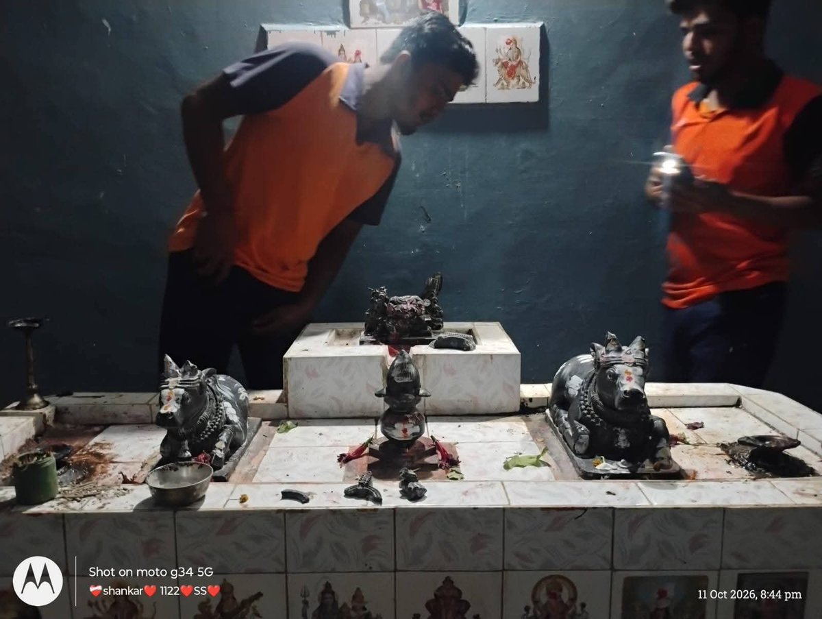 Mohan_HJS's tweet photo. SHOCKING & BARBARIC: Vandalism of sacred idols of Lord Vigneshwara and Basaveshwara inside the sanctum sanctorum in Madihalli village, Harapanahalli taluk, Vijayanagara district. This is a direct assault on our faith and communal harmony!

​We strongly demand the immediate arrest of the culprits and strict legal action. Authorities must act without delay.

​@CMofKarnataka @DgpKarnataka @DCVijayapura 
​#JusticeForMadihalli #Vandalism #ProtectOurTemples #Vijayanagara #KarnatakaPolice
@VJNPOLICE @DgpKarnataka @CMofKarnataka @KarnatakaCops