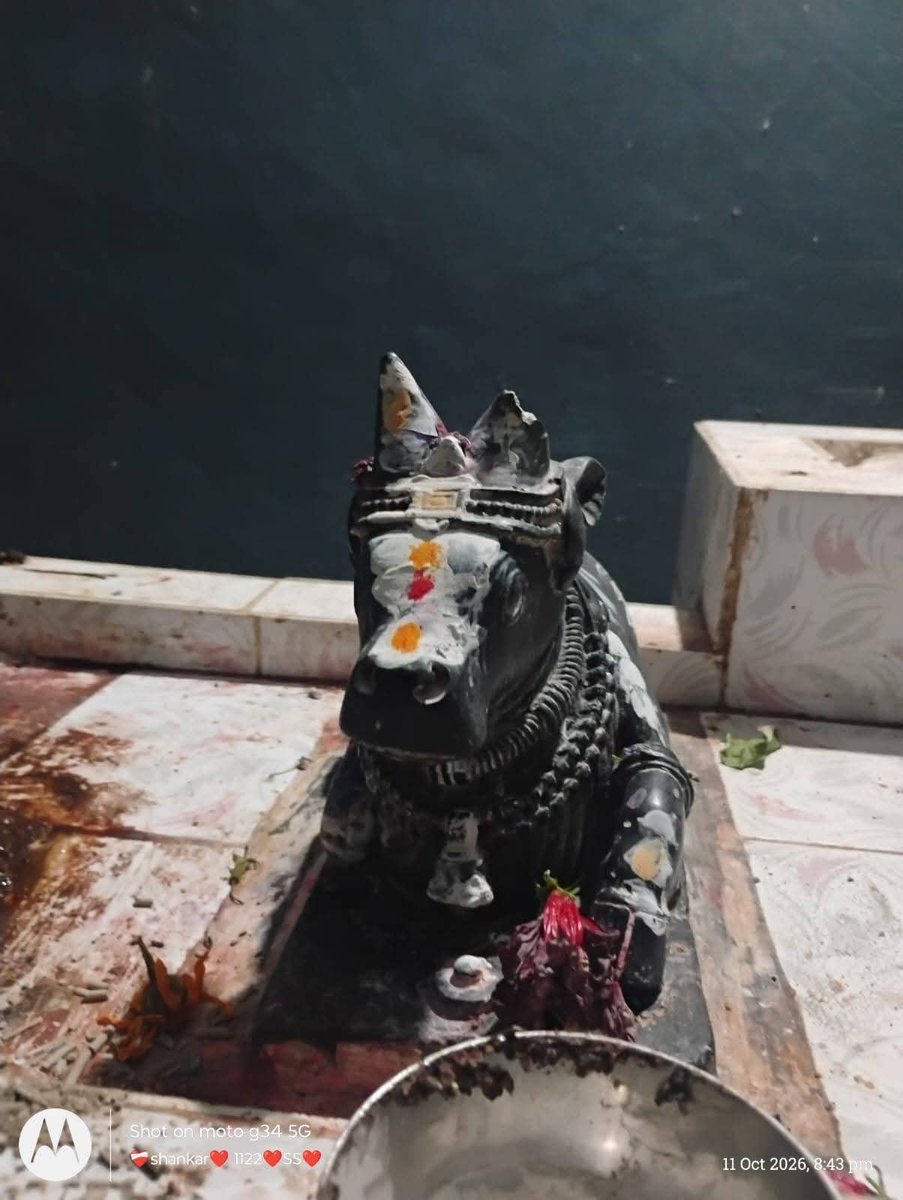 Mohan_HJS's tweet photo. SHOCKING & BARBARIC: Vandalism of sacred idols of Lord Vigneshwara and Basaveshwara inside the sanctum sanctorum in Madihalli village, Harapanahalli taluk, Vijayanagara district. This is a direct assault on our faith and communal harmony!

​We strongly demand the immediate arrest of the culprits and strict legal action. Authorities must act without delay.

​@CMofKarnataka @DgpKarnataka @DCVijayapura 
​#JusticeForMadihalli #Vandalism #ProtectOurTemples #Vijayanagara #KarnatakaPolice
@VJNPOLICE @DgpKarnataka @CMofKarnataka @KarnatakaCops