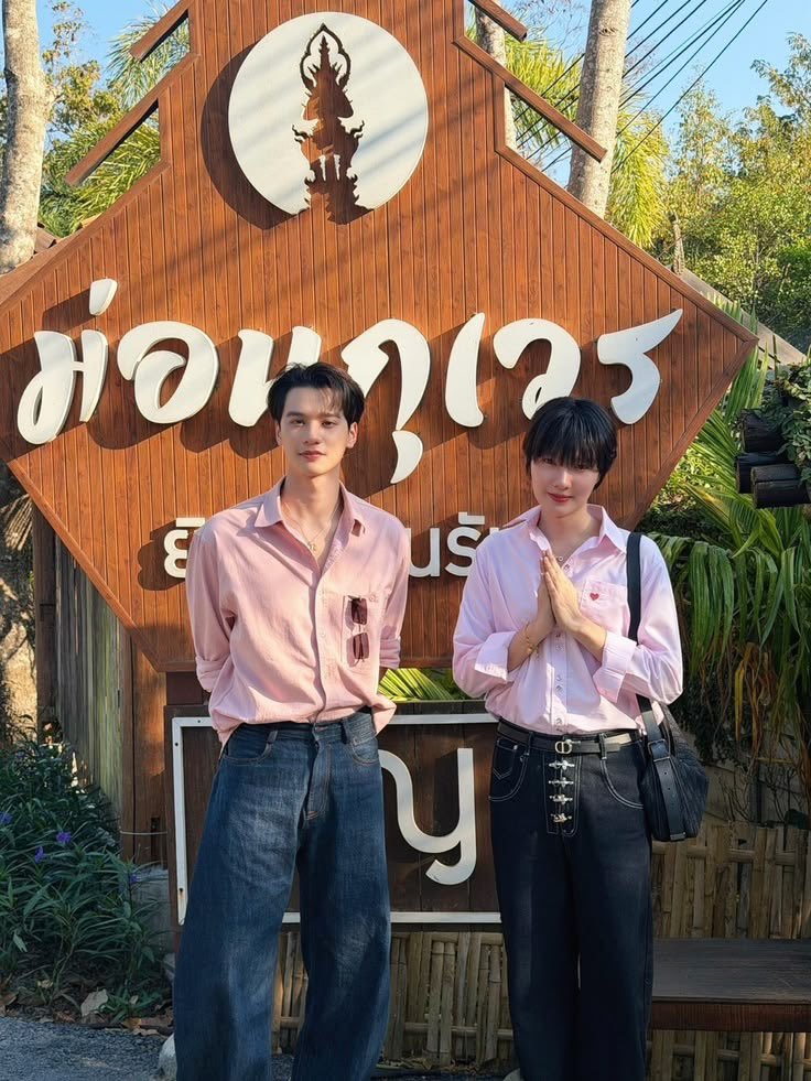 great_tofuu's tweet photo. ถ่ายรูปเวลาไปทำบุญมู้ดคือพ่อแม่ในกลุ่มไลน์ทัวร์ 9 วัดมาก https://t.co/w21SdhPWzf