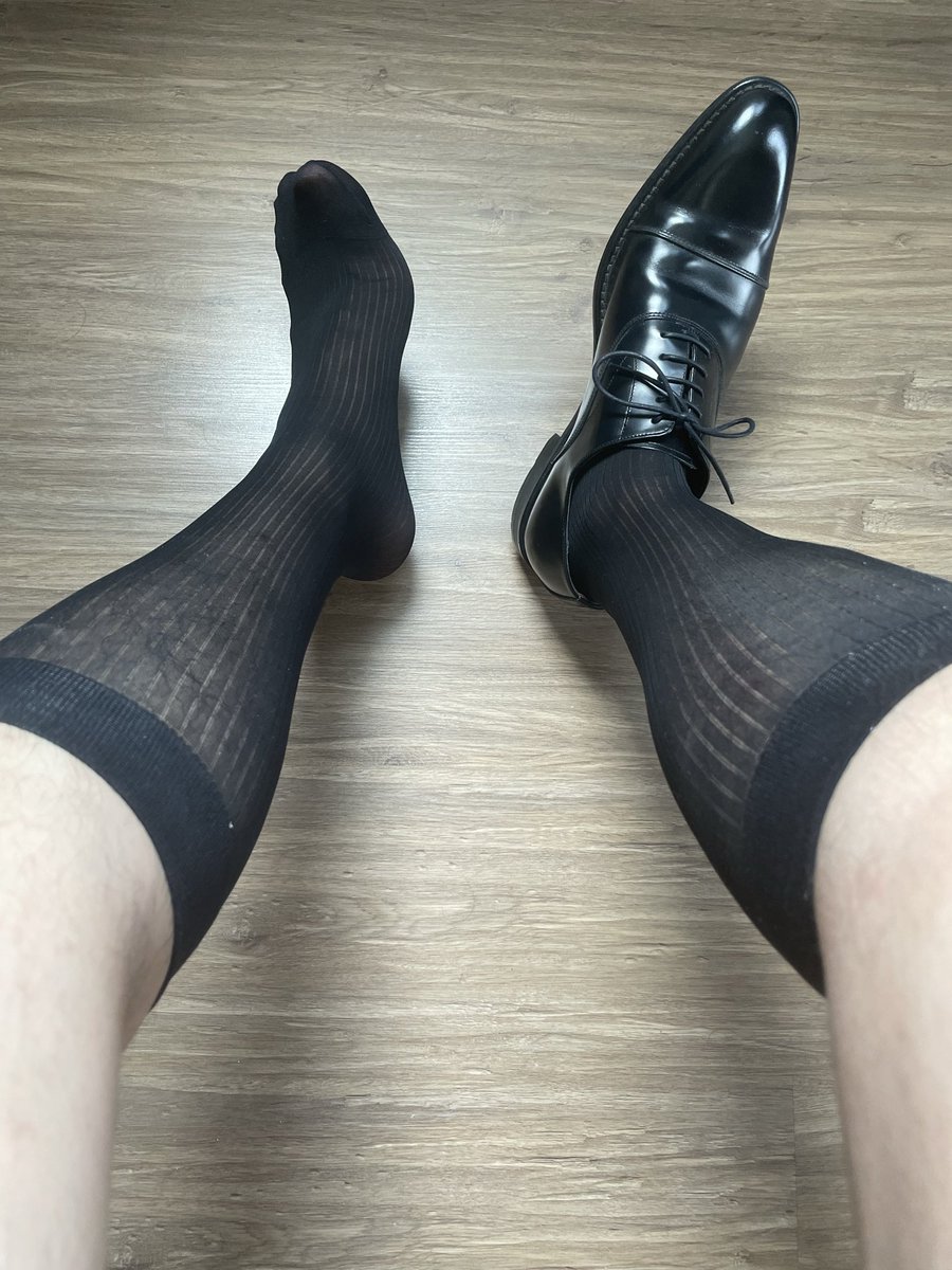 SocksShoe's tweet photo. ถุงเท้าที่ดี รองเท้าที่สวย มักจะนำพาทาสดีๆมาเสมอ https://t.co/RelMw80c86