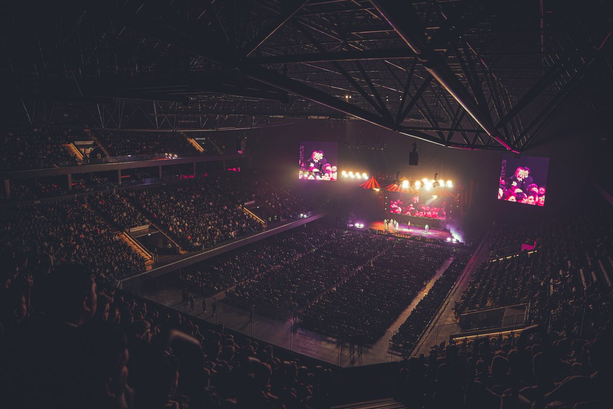 parenlamanok's tweet photo. Circus en el Movistar Arena ✅ https://t.co/9MIi6wWxo8