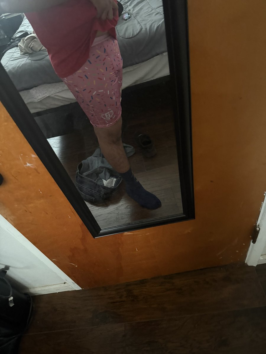 Joseyamq's tweet photo. Yall fuck with the pink #PSD #ethika #DL #latino https://t.co/SrfWSY8rLi