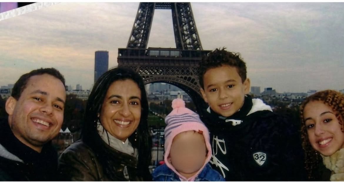 Raphael_lipe's tweet photo. @Lumachenk_84904 Esse Nikolas é tão mentiroso que se ele falar que o céu é azul, eu vou ter que conferir pra ver se é msm, pq olha... Que favelados são esses que tiram férias em Paris https://t.co/HRo1AH4IRJ
