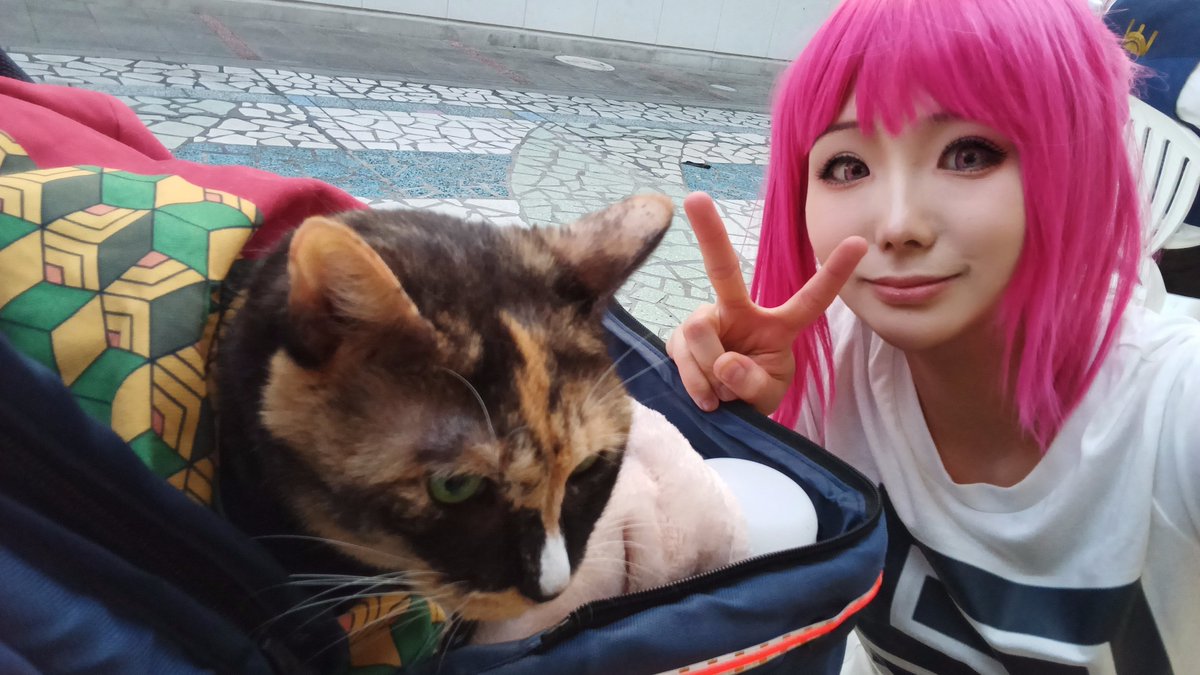 chaconopapa's tweet photo. 翡翠さんが2日目一番最初にお迎えに来てくれて超嬉しかった〜 #富士コス ( @suihao1412 ) https://t.co/mYAsu13z52