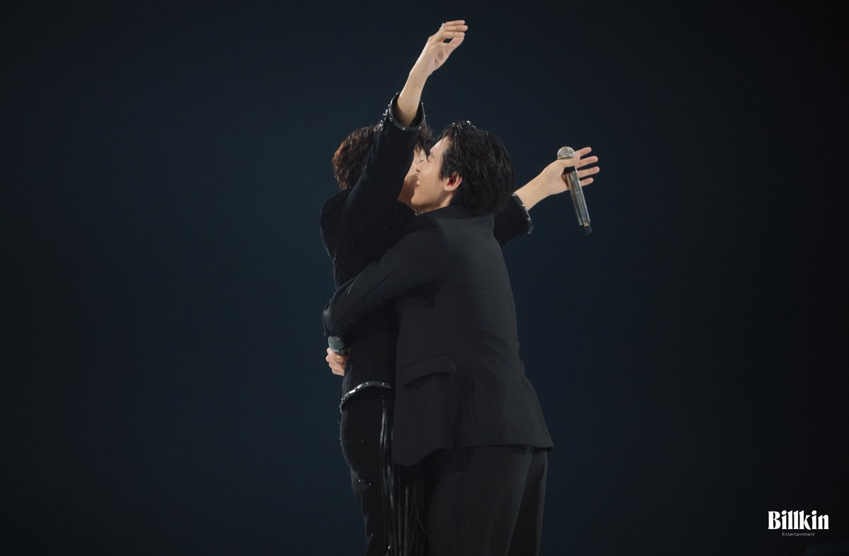 Billkin_Ent's tweet photo. เก็บภาพโมเมนต์จาก NONT TANONT ‘THE MOMENT OF SPECTACLE : ARENA ENCORE’ มาฝาก ขอบคุณพี่ @tanont916 ที่ชวนมาร่วมโชว์สุดพิเศษบนเวทีสุดอลังการนี้นะครับ 🧡

#NONT_ARENAENCORE_DAY2
#THEMOMENT_ARENAENCORE 
#Bbillkin https://t.co/awHRFi1D6V