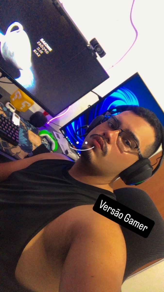 viniciu99709014's tweet photo. Minha versão Gamer https://t.co/lBJYrEkP1A