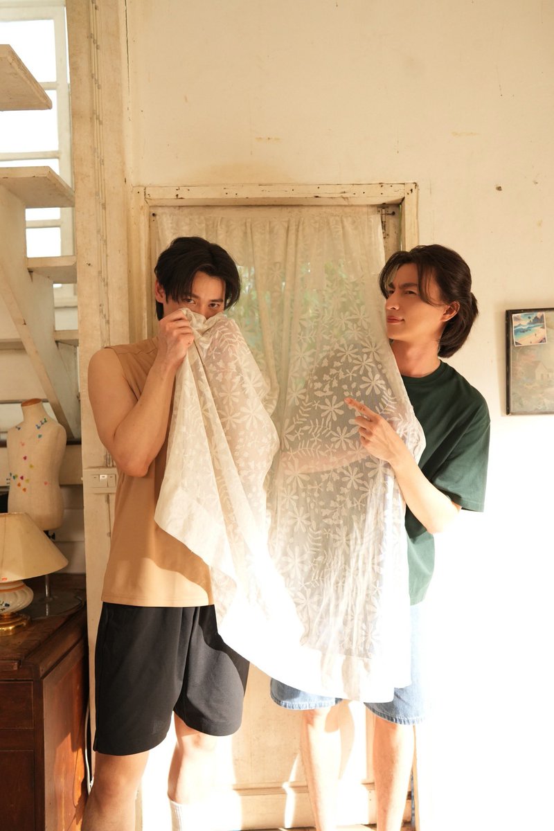 beneat33080's tweet photo. พี่วีกับน้องกร 3 ขวบกับ 3 ขวบครึ่ง มาเลี้ยงเด็กกันต่ออีกซักอีพีนะคะ เดี๋ยวอีพีหน้าจะโตกันหมดละ #วันจันทร์���ูตะวันลวง #ตะวันลวง https://t.co/kSy88mqEeG