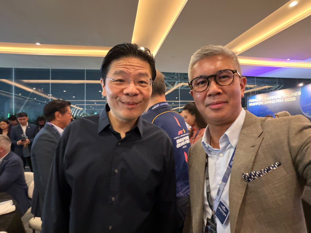 tzafrul_aziz's tweet photo. Patutkah F1 kembali secara tetap ke Sepang? 🏎️🇲🇾

Saya baru balik dari F1 Singapura. Terima kasih kepada Kerajaan Singapura atas jemputan. Memang antara perlumbaan paling menarik tahun ini! Seronok juga dapat jumpa kawan-kawan lama.

Singapura memang hebat dalam menjadikan F1 bukan sekadar perlumbaan, tetapi satu pengalaman yang lengkap. Daripada layanan tetamu, hiburan hinggalah suasana di sekitar perlumbaan, semuanya bertaraf dunia. Mereka juga anjurkan persidangan dan acara perniagaan sempena F1, menjadikannya platform untuk membina hubungan dan membuka peluang ekonomi.

Pada masa yang sama, ramai pelumba dan peminat F1 masih menganggap Sepang antara litar paling mencabar dalam dunia F1. Selekoh laju, cuaca yang tak menentu dan reka bentuk litar yang betul-betul menguji kemahiran pelumba. Memang litar untuk pure racing!

Kita dah ada litar bertaraf dunia. Tapi untuk membawa F1 kembali, kita kena fikir lebih daripada sekadar perlumbaan. Bagaimana nak tarik pelancong, jana pendapatan dan pastikan manfaat ekonominya berbaloi dengan kos penganjuran?

The big question: can we make F1 profitable enough for Malaysia? 🇲🇾

#TZA #F1 #SingaporeGP #SepangCircuit #MalaysianGP