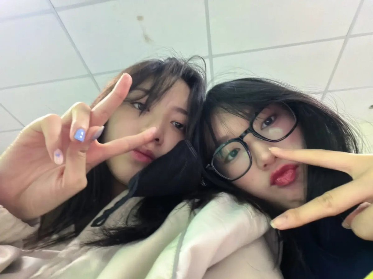 yyyudhi4's tweet photo. Lily delynn kuliah https://t.co/aGwJVUn686