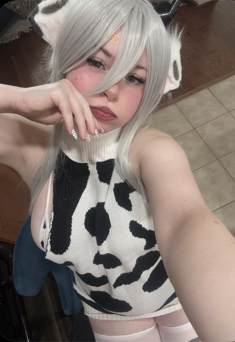 MollyOsamu's tweet photo. any gooners out there know who i’m cosplaying:3 (hint fairly new hentai) https://t.co/yuMeeFG24t