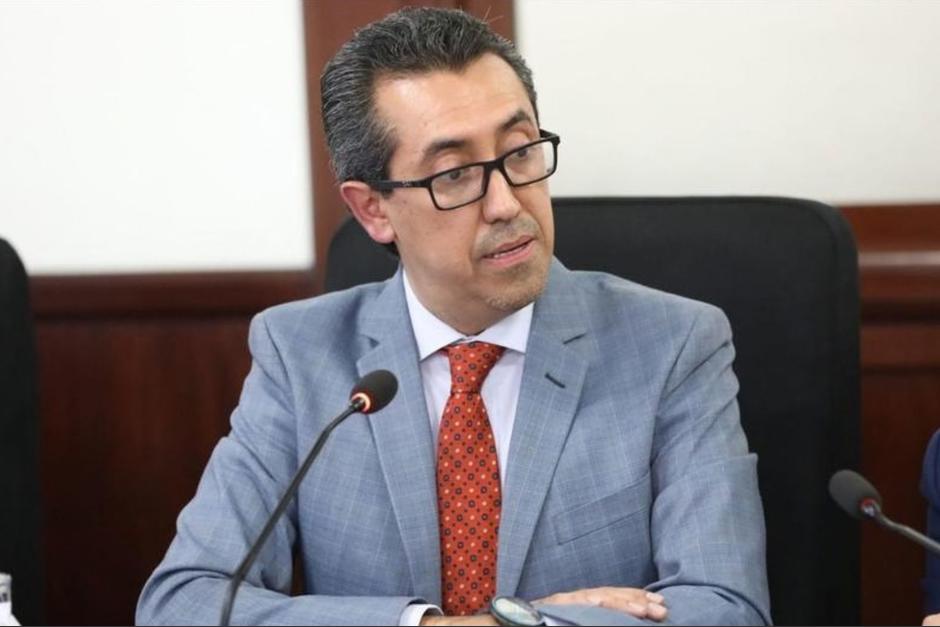 📌Los tres escenarios que tiene Jonathan Menkos tras el revés de la CC por el Banguat Analistas consideran que insistir en su designación o regresar a Finanz…