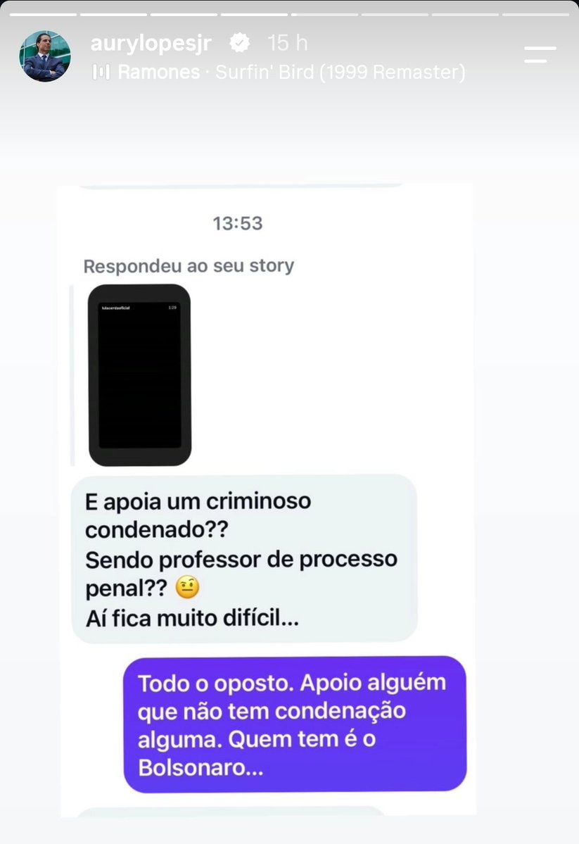debzoz's tweet photo. todo dia o aury bota o pau na mesa e mede 1 metro https://t.co/BZkfMELBUn