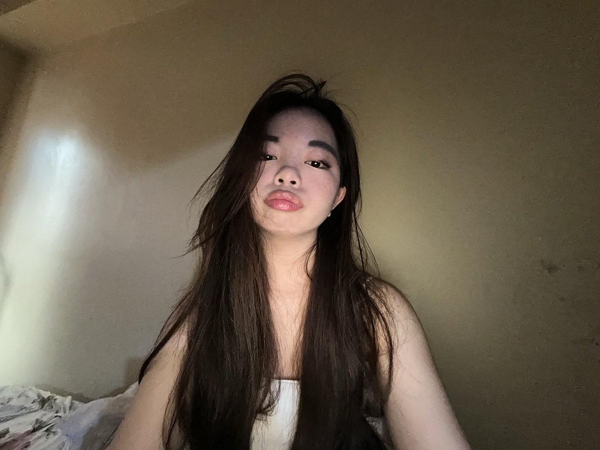 4everzui's tweet photo. ipad selfies:) https://t.co/ECUJFL8ZUI