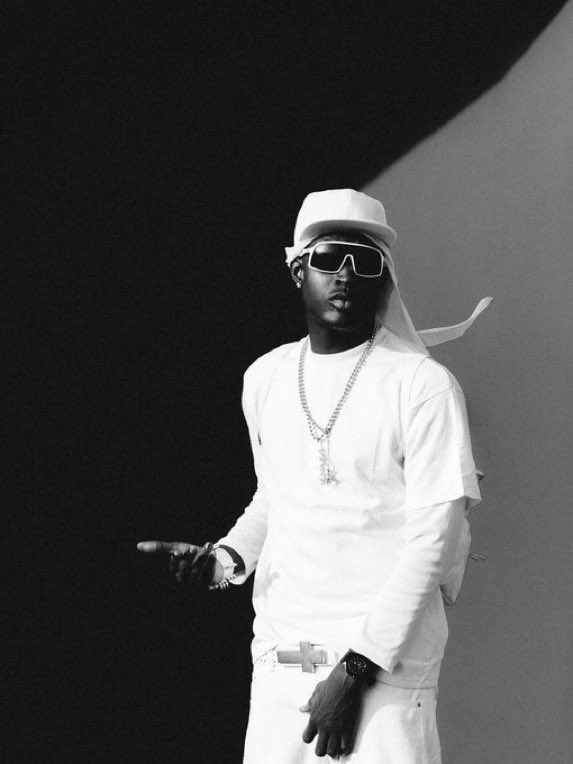it_Rutie's tweet photo. Omo, Carter Efe and Jasmine wan drop song together. 😭❤️

“MET YOU” https://t.co/IQHb0npies