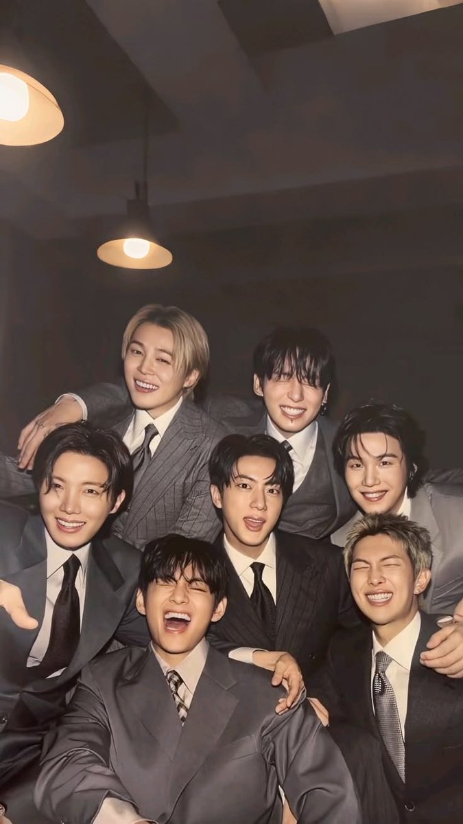 taevana17's tweet photo. Keep voting, keep supporting, and keep believing in #BTS at #2026MAMAVOTE https://t.co/bdwS3MZO6m