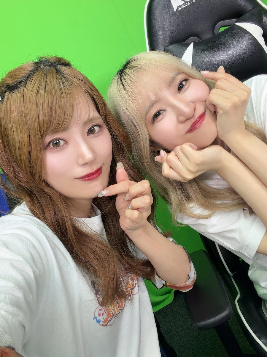 t_chiemi1006's tweet photo. #なちぇだらじかん
本日もありがとうございましたー！
オープニングからまさかのサプライズでまゆち登場w
1人ではなく誰かと一緒にこんな空気でやれる番組はここだけかもしれない、、笑
今日も楽しかった〜次回もお楽しみに！✨ https://t.co/4tBTUOEHJ6