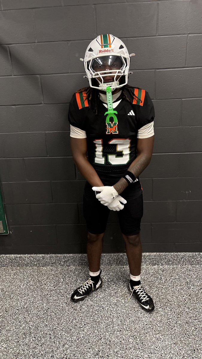 PricelessT21588's tweet photo. Zhyon Mainor
Class year: 2028
Position: DB 
My Twitter: @zhyonmainor 
Instagram: @Zhy2shiesty_
Huddle: https://t.co/v6nbFl2zNH

#football #db #ironsharpensiron #consistent #determined #focus #oneofone https://t.co/y0urnNmbZC