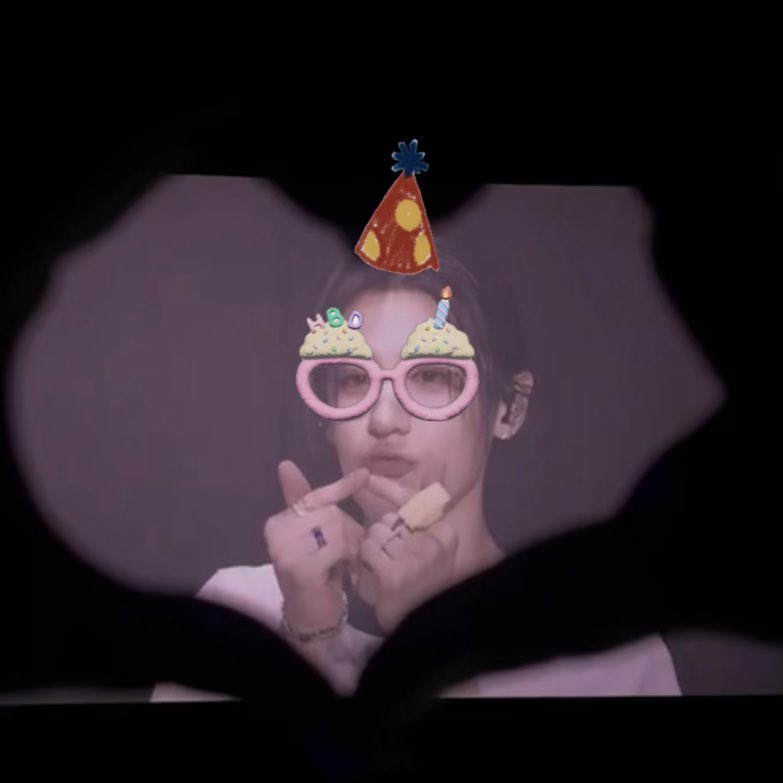 bynl_212's tweet photo. #이한의_바다에_별이_뜨는날 

동현아 생일 축하해 !!🎂
네가 세상에 태어나서 이렇게 빛나는 사람이 되어줘서 고마워💕
네가 좋아하는 것들을 마음껏 하면서 걱정보다 웃음이 더 많은 날들을 보내길 바라🍀 https://t.co/KAKjCTYvGV