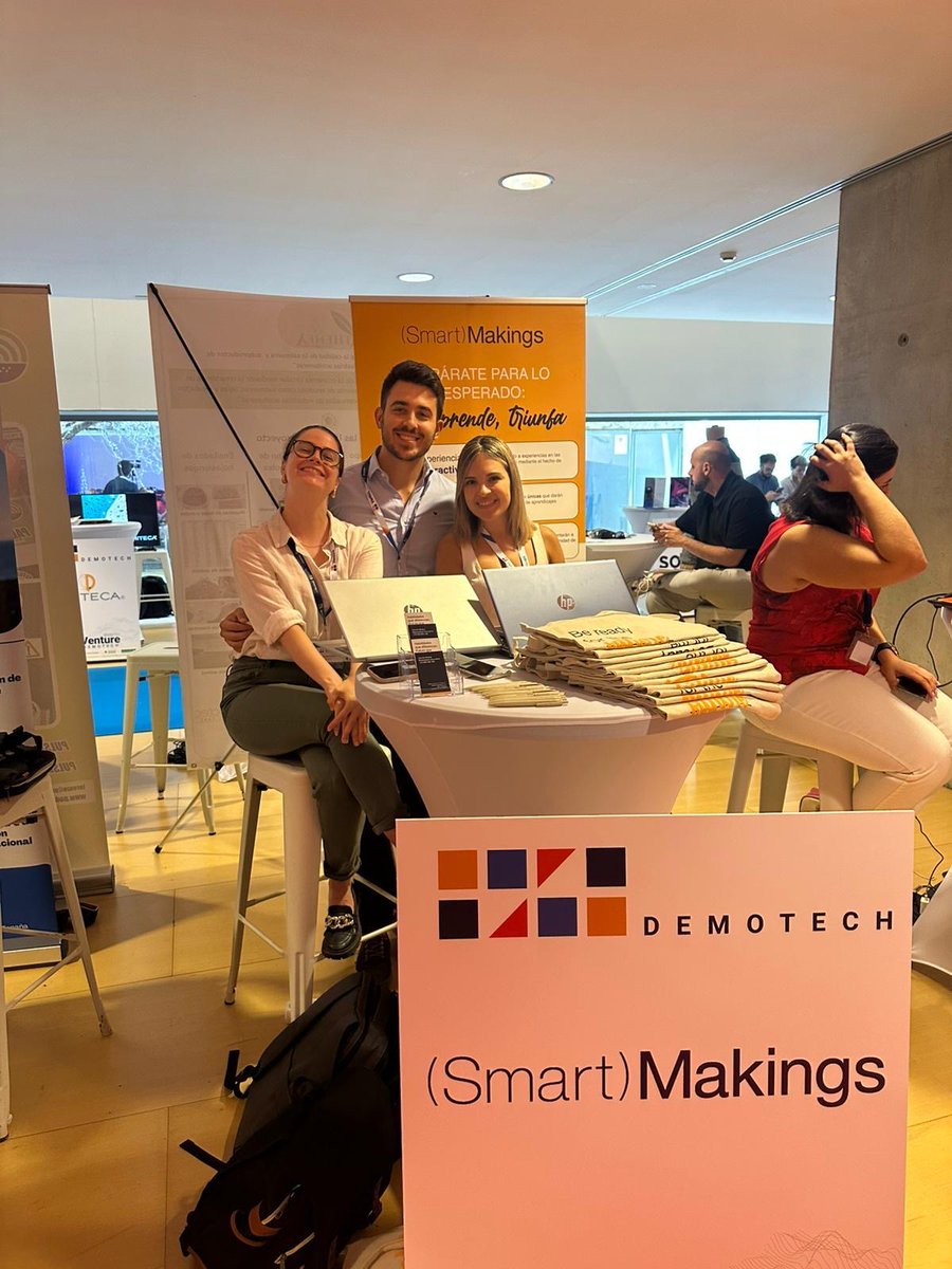 OpenFuture_Ext's tweet photo. Vivimos con la generación más formada de la historia, pero las pymes sufren para encontrar talento preparado. 💼

(Smart)Makings conecta educación y empresa con su método "aprender viviendo" desde #LaAtalaya.

Conócelos ⤵️

https://t.co/SOk2wdbfFt

#EOF https://t.co/XOxwauORBJ