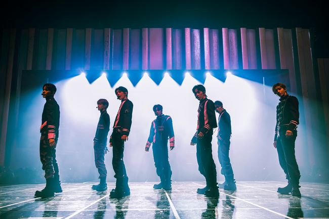 KpopSourceWire's tweet photo. NEXZ opens its first Asia tour in Seoul.

“Hellmate” and “Hands up, Yo!” received their first Korean concert performances this weekend. https://t.co/FpakaVRZ4o