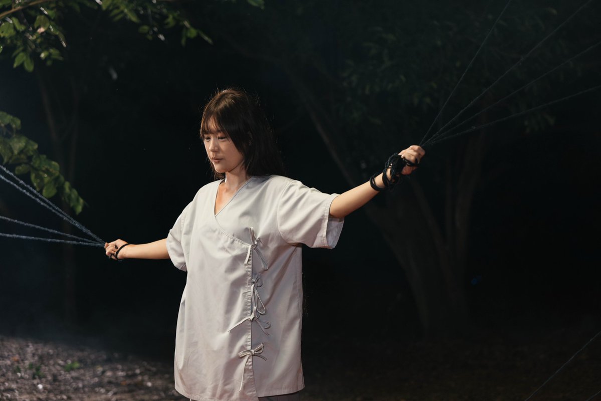 HANNIIECN's tweet photo. ทุกคนดูกันยางงง 👻 ฝ้ายโดนผีเข้าแล้ววว 😱 น่ากลัวมั้ยคับบ 

KHOMKHLANG EP7 
#ข่มขลังตอนที่7 https://t.co/Ky3I9kv2QY