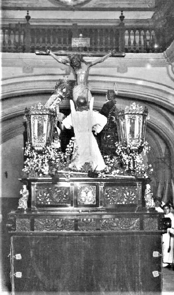 MusaeSL's tweet photo. Todo ello hizo que buscaran otro lugar, encontrando en el arrabal de Triana una ermita con la advocación de Nuestra Señora de la Candelaria, sede de una hermandad que cede en 1651, después de cabildo, a la Orden de Predicadores.
3/4 https://t.co/q07ypnVvLf