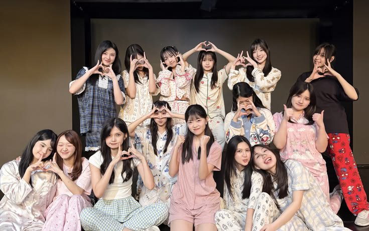 IndahsTail's tweet photo. Sebelum MH hari ini, team love nya kakak kakak adik adik 🥺🥺🥺🥺 https://t.co/oJyrZk4LNO