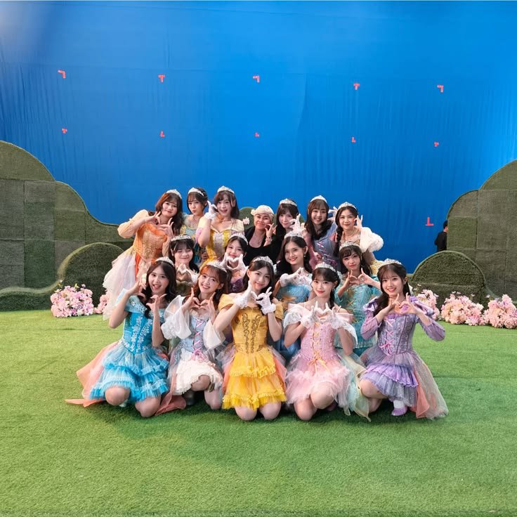 IndahsTail's tweet photo. Sebelum MH hari ini, team love nya kakak kakak adik adik 🥺🥺🥺🥺 https://t.co/oJyrZk4LNO