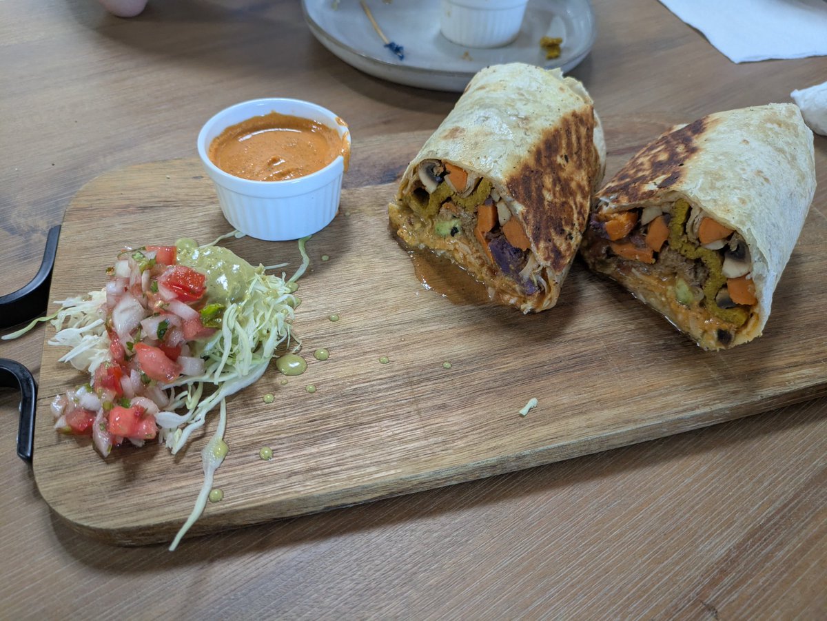 WesleyTech's tweet photo. Rainbow kitchen in South Jordan makes phenomenal food. Eat there! https://t.co/jZLU4ODU1P