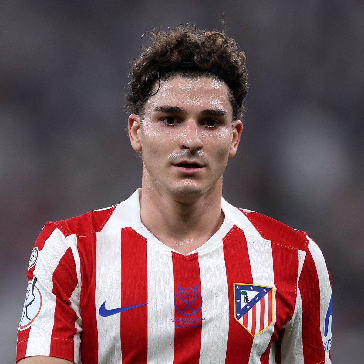 TouchlineX's tweet photo. 🚨 𝗖𝗥𝗔𝗭𝗬 𝗦𝗧𝗔𝗧: Julián Álvarez has scored just ONE GOAL in his last 23 La Liga appearances! https://t.co/pYC0MSmOY2