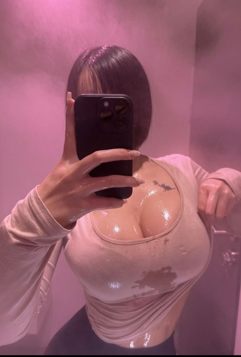 FutaLinabig's tweet photo. 신입여왕🖤리나님 등장🖤💢
붙여해서 봊통 쫙💢 벌리고 물💦질질 흘릴 
좆돔년들🤭🖤 환영🖤 뇌🧠 잔뜩녹이자❓🖤💦
#붙여 #붙여대결 #여왕깨기 #여깨 #좆돔 https://t.co/DlBgve6V1u
