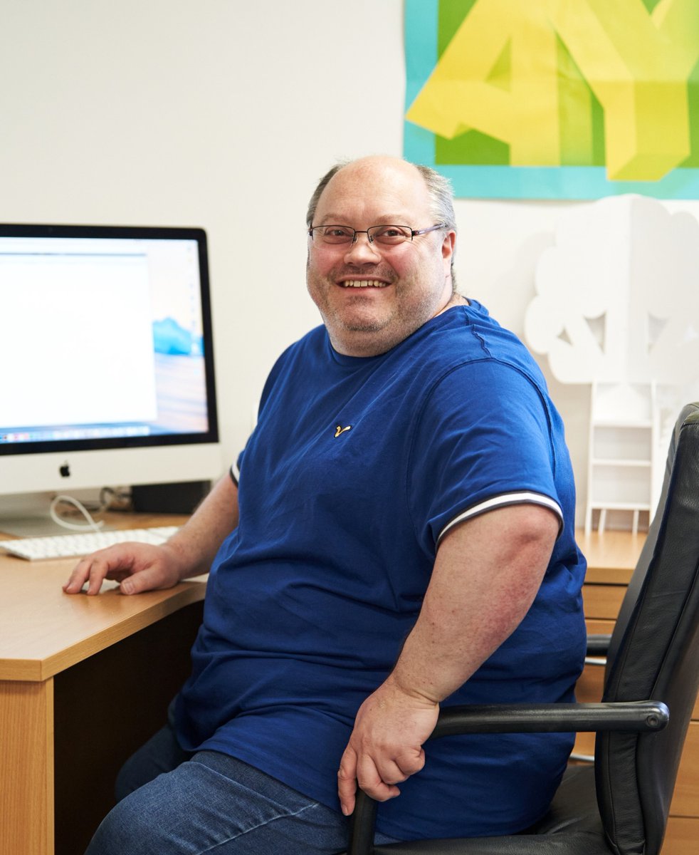 HelpMeRuddocks's tweet photo. We'd like to congratulate @jon_gurr on celebrating 15 years at Ruddocks! 🥳

As our Large Format Specialist, Jon oversees computer-to-plate processes, as well as our Veloblade machine and all our large format kit.

Discover Jon's journey: https://t.co/BQp7Vuwi75

#WorkAnniversary https://t.co/f7n714xovg