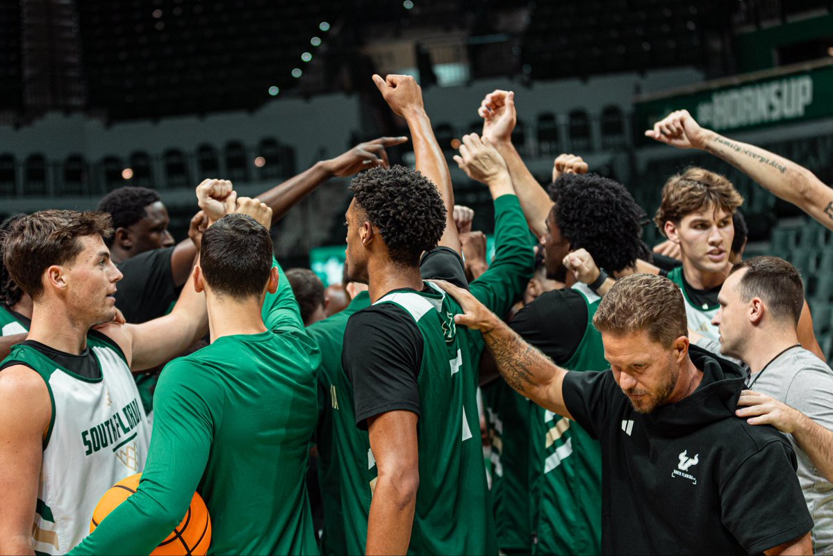 RHiggins_USF's tweet photo. Bulls Nation, the first chance to check out this year’s @USFMBB squad is at 7pm tonight in the YC as they take on St. Leo in an exhibition. Free admission. Join us!
🤘🏻😤📈 https://t.co/WgUyjHDT8c