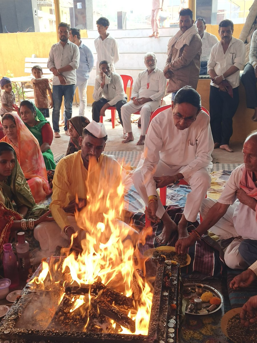 psvermabjp's tweet photo. 🙏 जय माता दी 🙏

आज निज ग्राम बघवाड़ा में दुर्गा नवमी के पावन अवसर पर श्री दुर्गा मंदिर में माँ दुर्गा का विधि-विधान से पूजन-अर्चन एवं हवन कर माँ जगदम्बा का आशीर्वाद प्राप्त किया। https://t.co/ZXfX0jpSEe