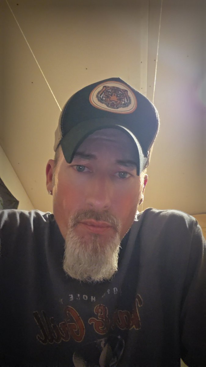 RichDavis148675's tweet photo. @stella_mary017 @lunnaup Recently pics of me https://t.co/owGstdUmAb