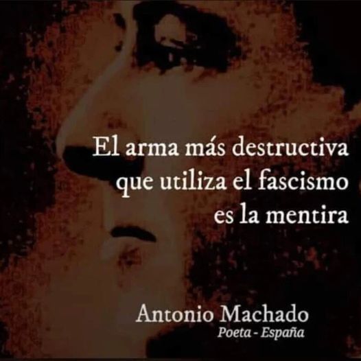 gizaberea's tweet photo. @JulianMaciasT La estrategia de Steve Bannon, estratega jefe de la Casa Blanca de Donal Trump en su primer mandato, heredara de la propaganda nazi: "INUNDA LA ZONA CON MIERDA", es decir, inunda los medios y redes con mentiras diarias que no den tiempo ni a digerir ni a desmentir. https://t.co/sG07Kfr0Nl