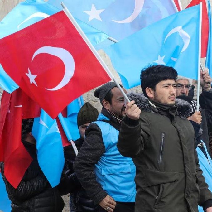 TurkunDunyasi's tweet photo. “Bugün göz yumduklarınız, yarın bize göz açtırmayacak olanlardır.” 

🗣️Uygur Atasözü https://t.co/q6TgxjROsC