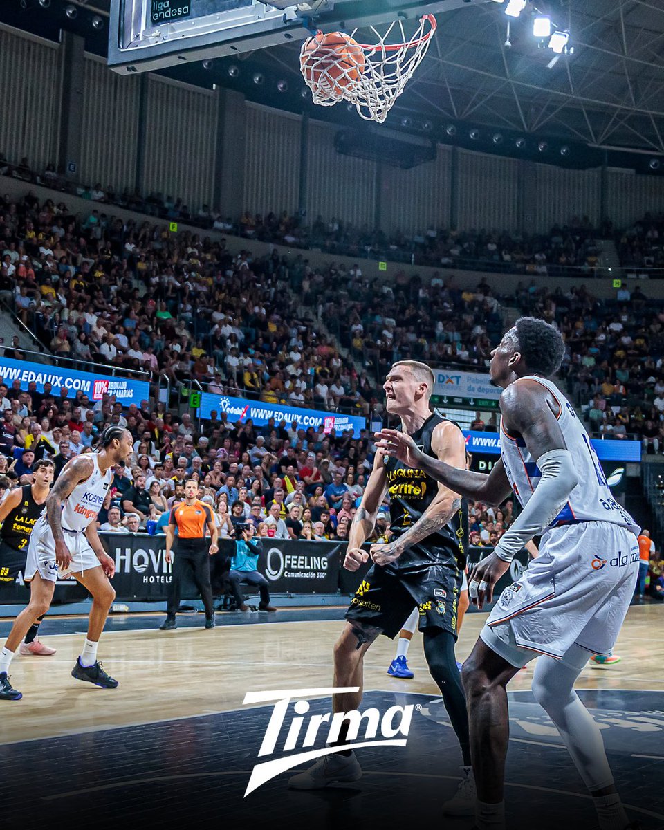 CB1939Canarias's tweet photo. 🍫 El #MomentazoTirma 😍 

🔥 Ese 'picorcito' cuando estás 'on fire'...
🫡 @kylejguy 
 
🤝 @ambrosiastirma | @Tirma_Oficial https://t.co/Zg4idYyt5T