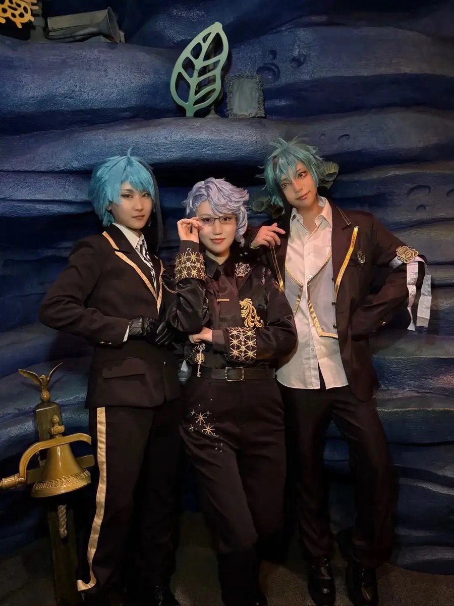kinako_2332's tweet photo. 実家でオクタ揃ってパシャリ📷

#Dハロ仮装2026 #Dハロツイステ
🐬ねこちゃん🐙ちほちゃん https://t.co/p2oyix9An5
