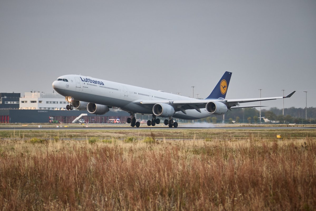 SpaethFlies's tweet photo. That was it for the @lufthansa #a340600 🥲 #avgeek https://t.co/gGI9C7Um3h
