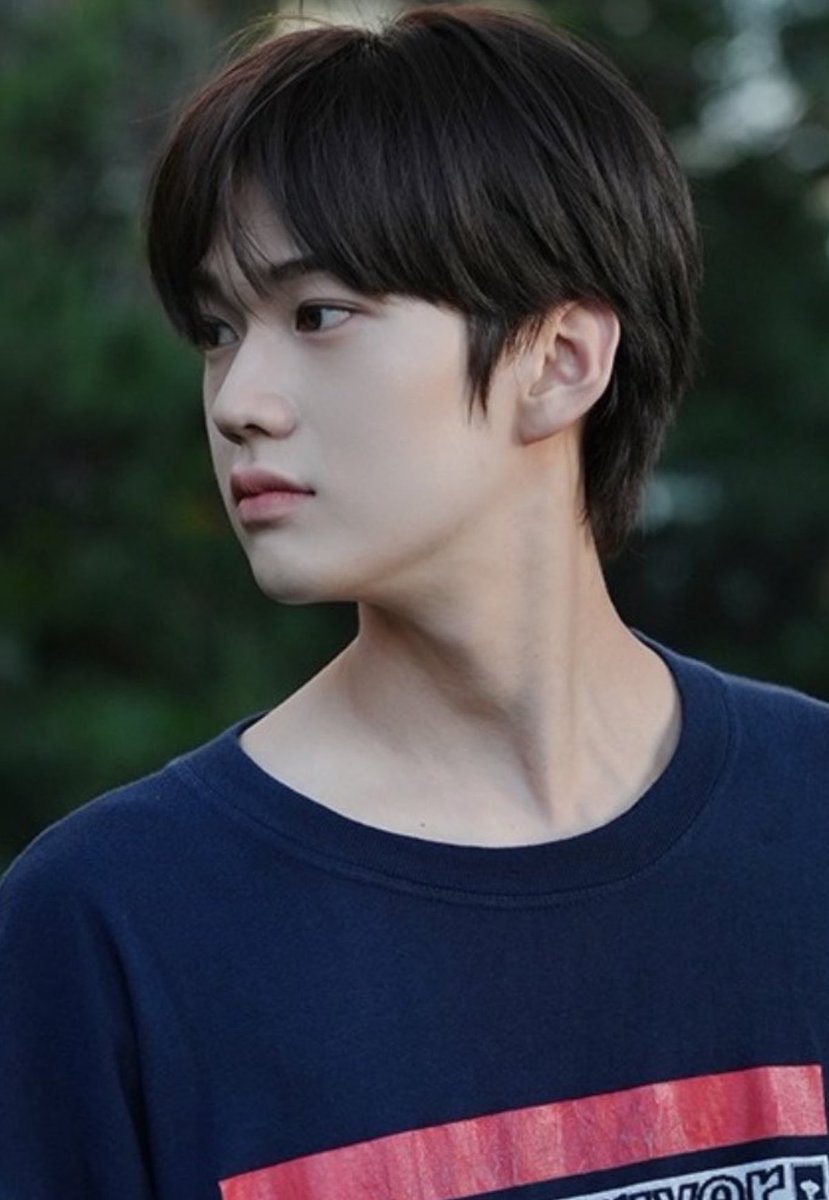 Roy38751076's tweet photo. 07년생 얼굴 수준 https://t.co/M864AOTcn6