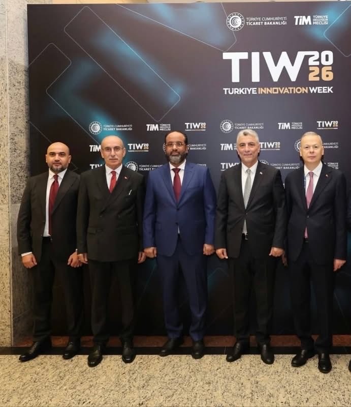 MI6LYB's tweet photo. ابوعرقوب المتلون طالع مع الزادمة في تركيا https://t.co/AchWhoeGWC