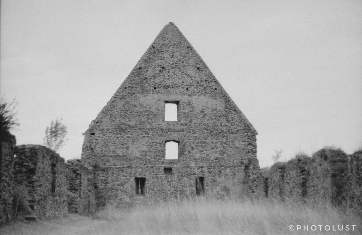 photo_lust's tweet photo. #MonochromeMonday

#Analogue #AnaloguePhotography #BlackWhite #BlackandWhite #Blackandwhitephoto #Blackandwhitephotography
#Ruine #Ruin #Kloster #Monastery

Kloster #Altzella bei Nossen in Sachsen.

📷 #Ihagee Exa 500
🎞️ #AGFA APX https://t.co/GQRv4Uytx9