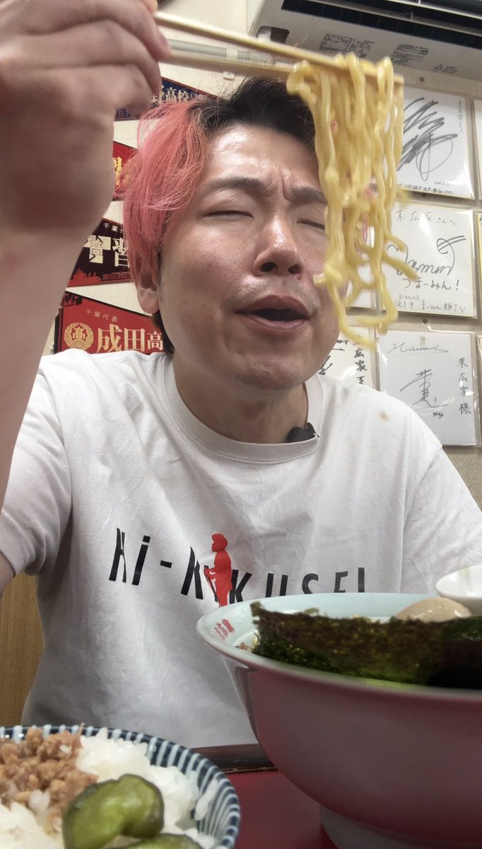 GABAN0903's tweet photo. YouTuberへの盗撮が話題になってますが
圧倒的にYouTuberのが世間に迷惑をかけてるわけで
オレたちみたいなゴミは粛々とやらないといけませんねぇ
ましてやグルメ系で
こっちからDMして「取材させてください」
条件はメシ代無償
or
有償で
ゴミよりも下はねぇと思ってましたが
地獄はあるもんで
人間ですねぇ