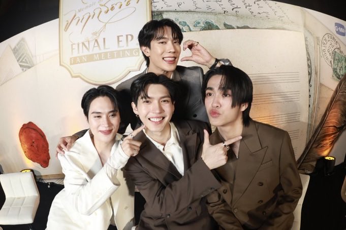 thisiscookies_'s tweet photo. Memoir of Rati ❌
Memoir of them 💯 https://t.co/9Ac348rBKE