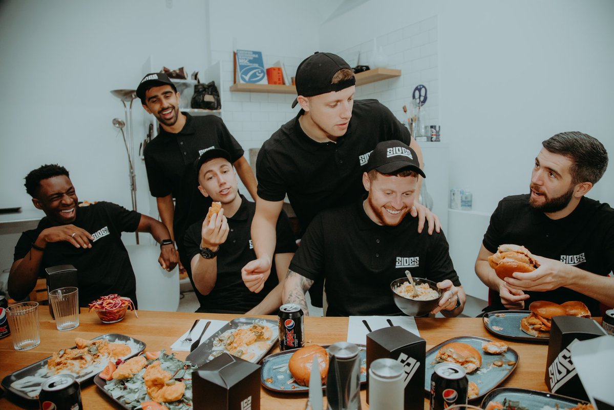 eatsides's tweet photo. 13 years ❤️ @Sidemen https://t.co/vfopd2CvMJ