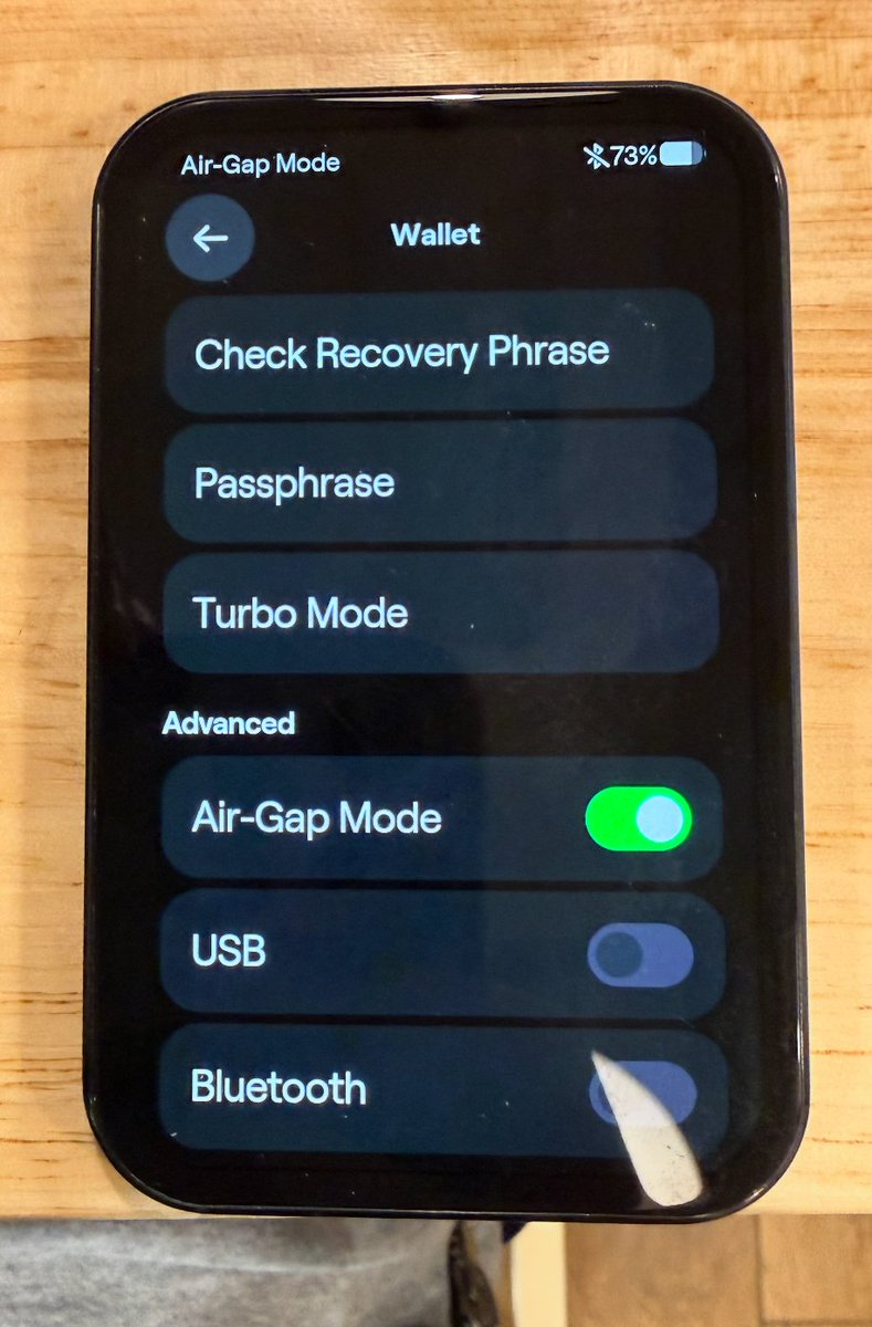 OneKey_Support's tweet photo. @bitpunkseer @OneKeyHQ at settings you can disable bluetooth and USB under airgap mode https://t.co/omm23sZZAR