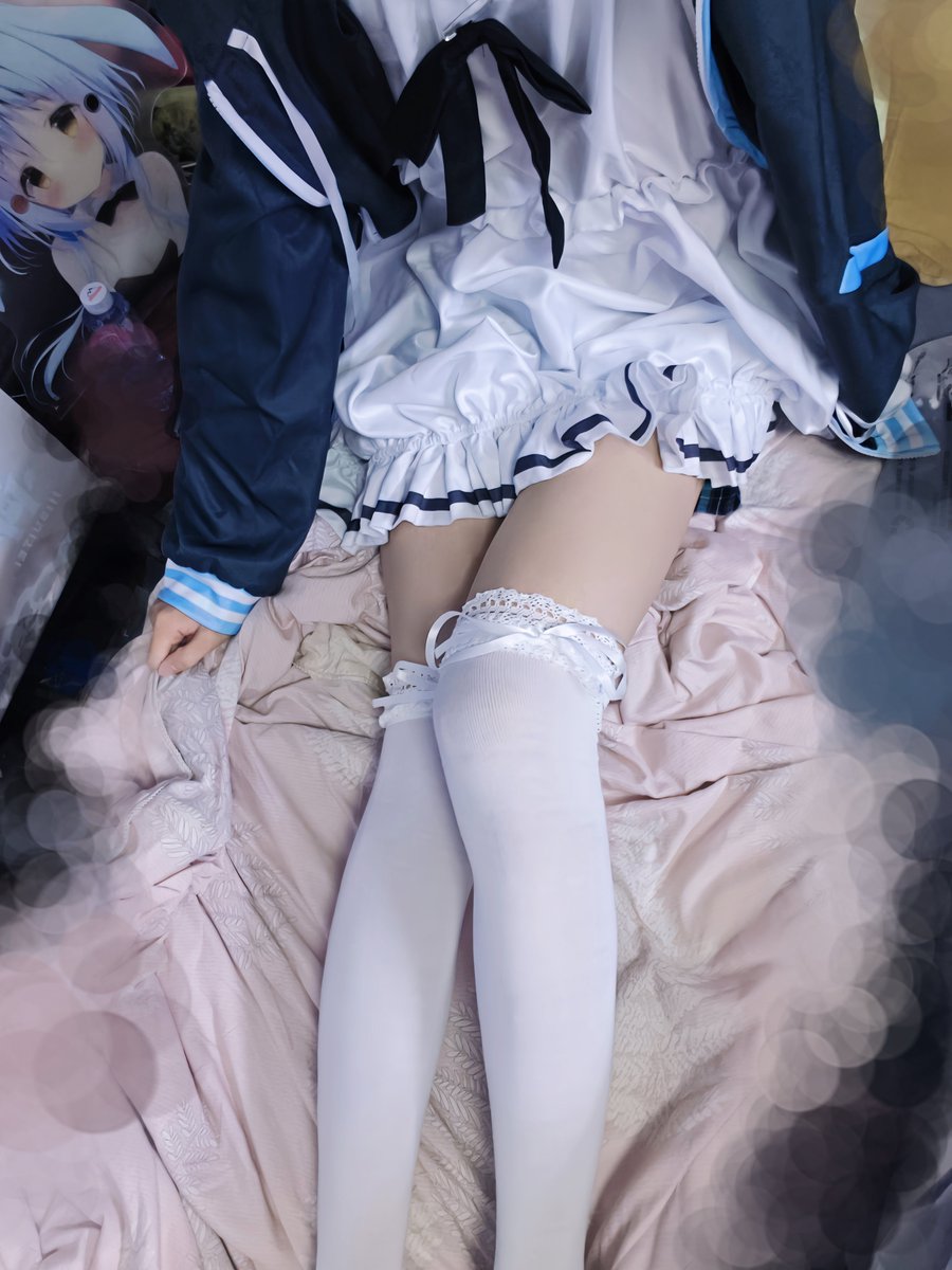 xl_shiki's tweet photo. 草，我看这蝴蝶结不赖结果买回来是超级厚的大棉袜O_o
#錦あすみ https://t.co/rXkNNpf7i4